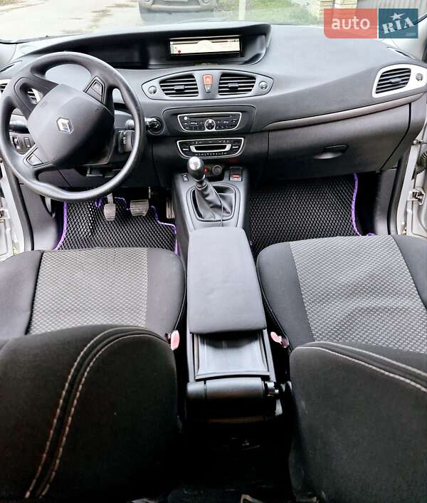 Мінівен Renault Scenic 2009 в Новгородці фото 5 Мінівен Renault Scenic 2009 в Новгородці