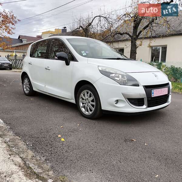 Мінівен Renault Scenic 2011 в Рівному