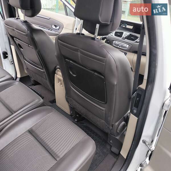 Мінівен Renault Scenic 2011 в Рівному