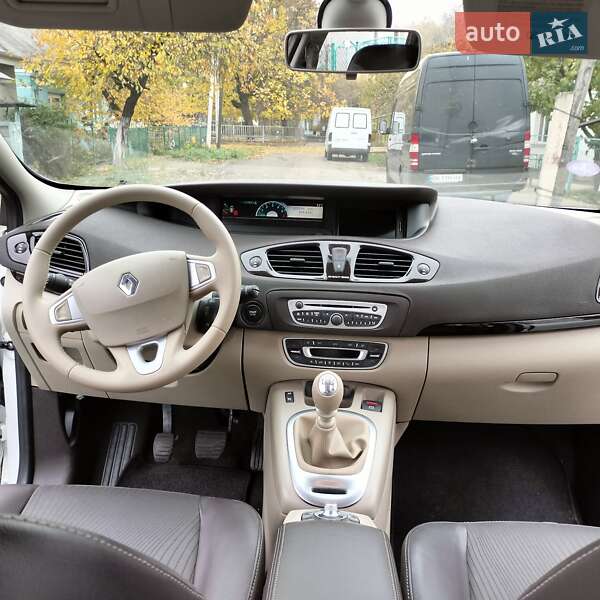 Мінівен Renault Scenic 2011 в Рівному