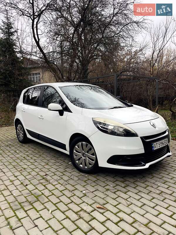 Renault Scenic 2012