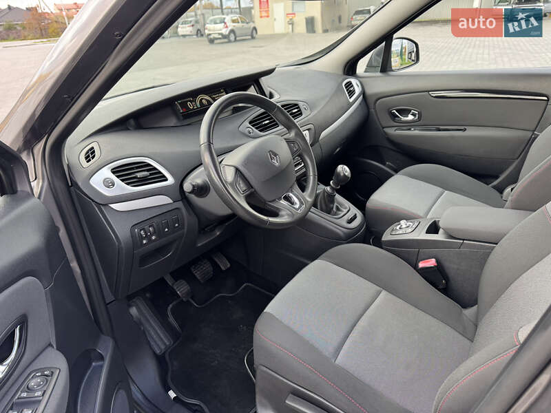 Мінівен Renault Scenic 2013 в Луцьку