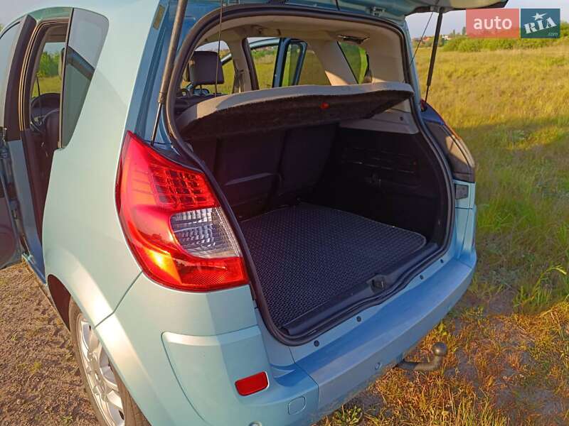 Мінівен Renault Scenic 2008 в Дубровиці