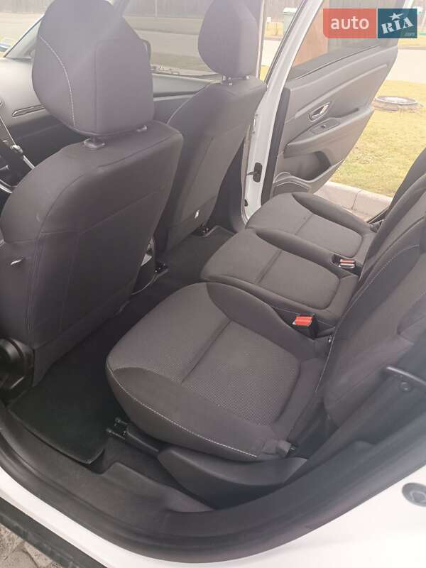 Мінівен Renault Scenic 2016 в Бродах