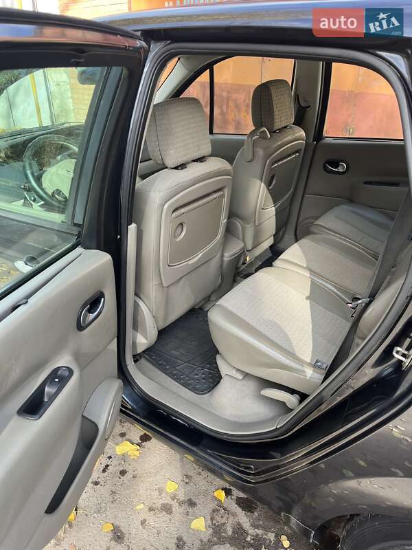 Минивэн Renault Scenic 2005 в Николаеве