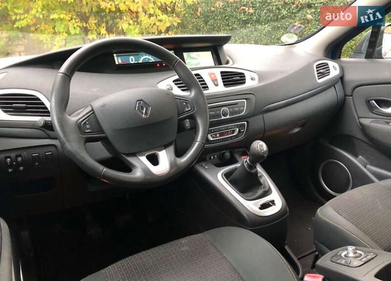 Мінівен Renault Scenic 2010 в Луцьку