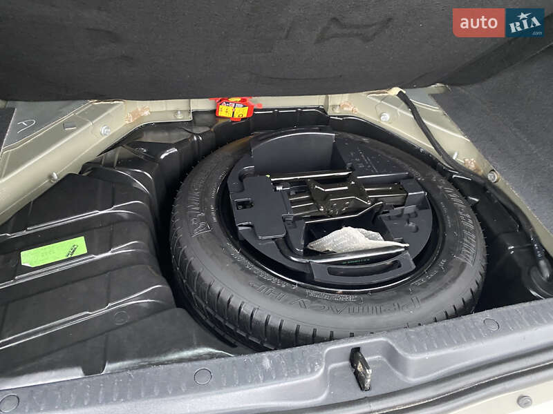 Минивэн Renault Scenic 2006 в Белогородке