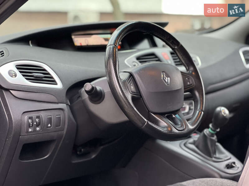 Мінівен Renault Scenic 2010 в Івано-Франківську