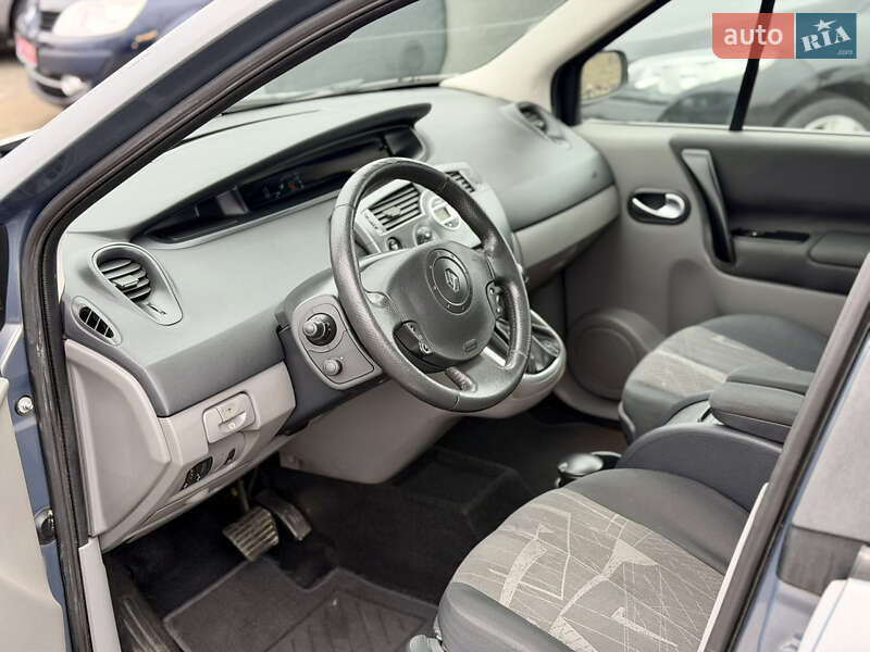 Мінівен Renault Scenic 2006 в Рівному