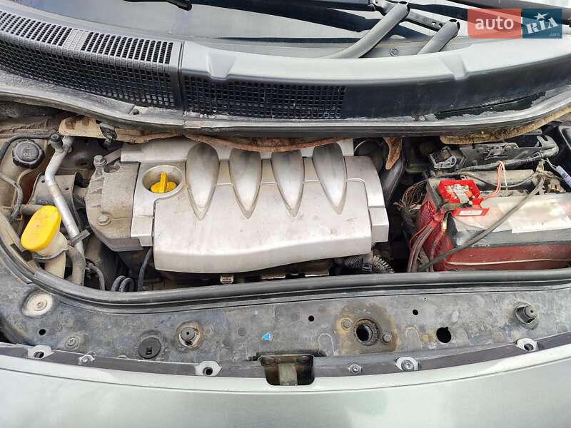 Мінівен Renault Scenic 2004 в Почаєві фото 17 Мінівен Renault Scenic 2004 в Почаєві