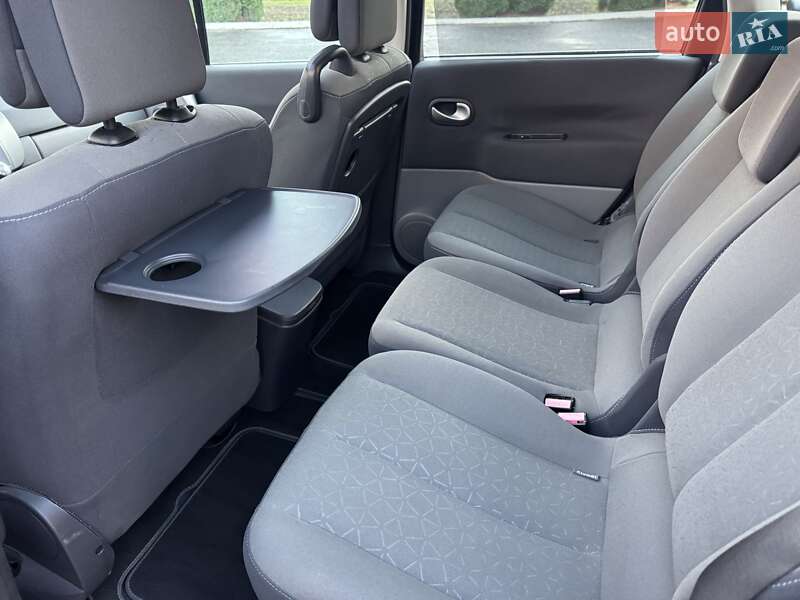 Минивэн Renault Scenic 2008 в Дубно