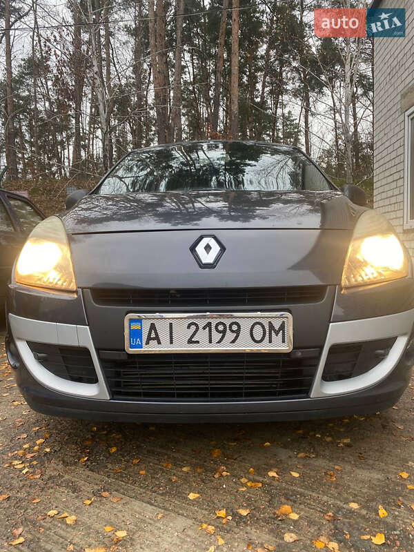 Мінівен Renault Scenic 2010 в Гостомелі