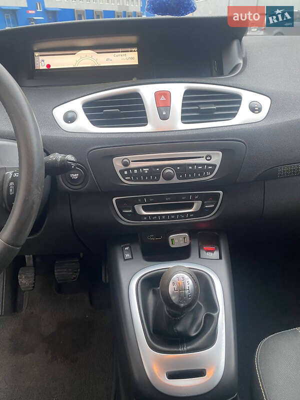 Мінівен Renault Scenic 2010 в Гостомелі