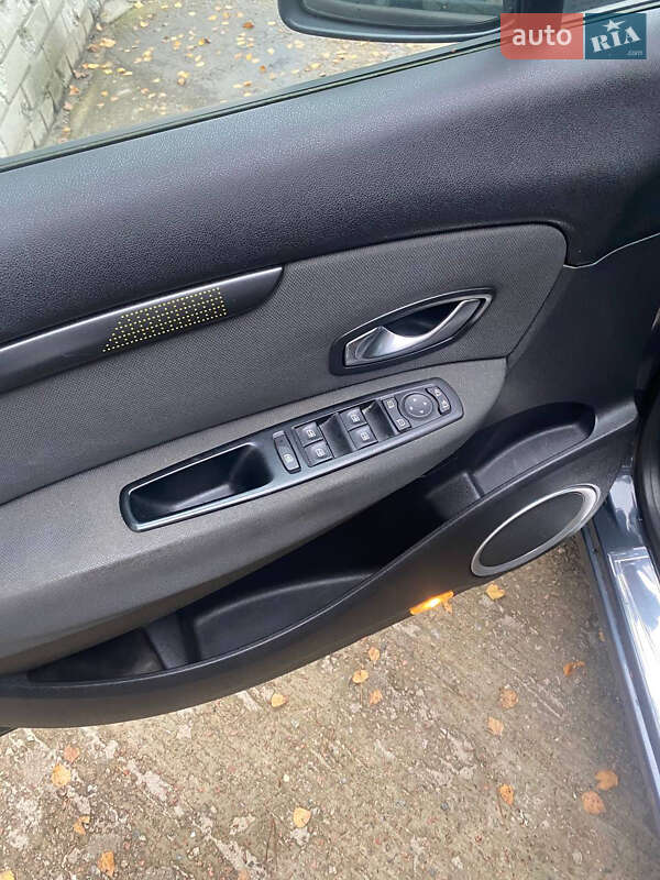 Мінівен Renault Scenic 2010 в Гостомелі