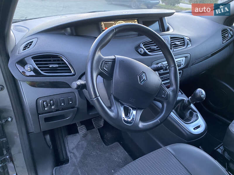 Мінівен Renault Scenic 2013 в Дубні