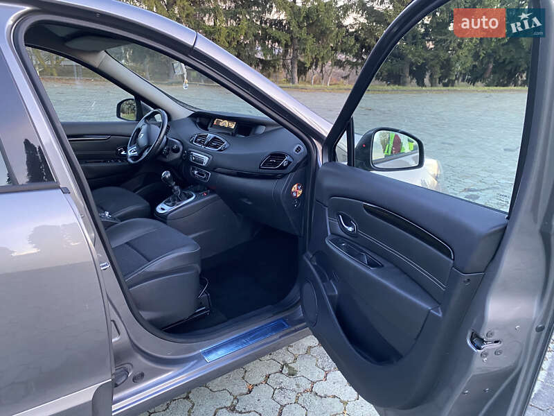 Мінівен Renault Scenic 2013 в Дубні