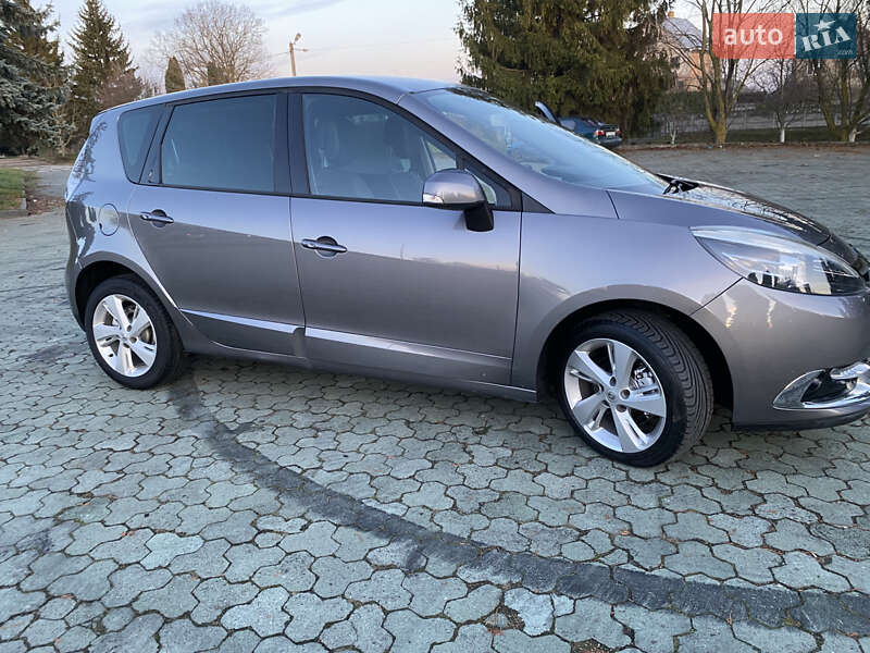 Мінівен Renault Scenic 2013 в Дубні