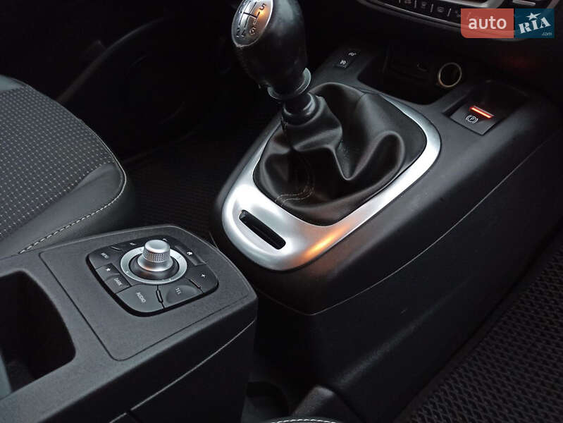 Минивэн Renault Scenic 2015 в Киеве фото 21 Минивэн Renault Scenic 2015 в Киеве