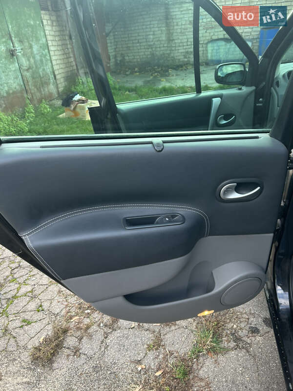 Минивэн Renault Scenic 2008 в Кривом Роге