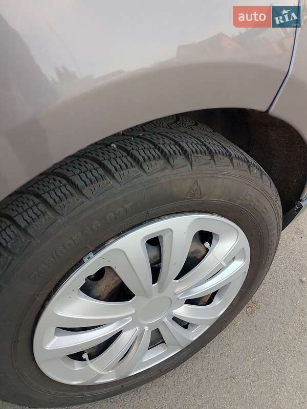 Минивэн Renault Scenic 2011 в Софиевской Борщаговке фото 19 Минивэн Renault Scenic 2011 в Софиевской Борщаговке