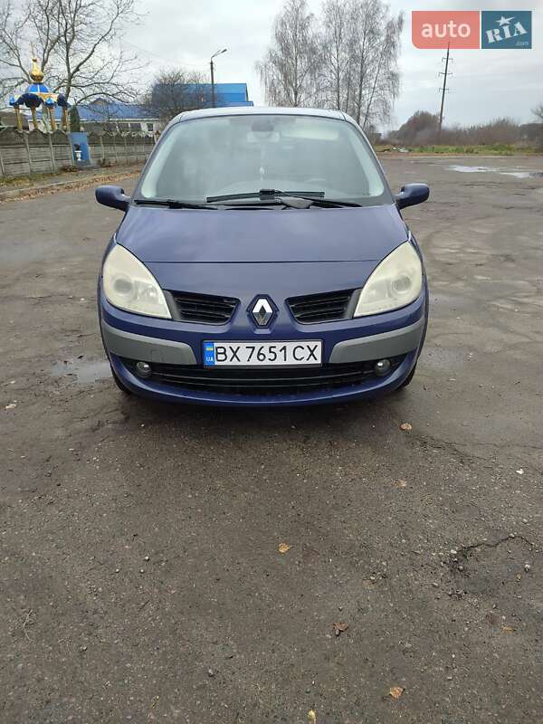Минивэн Renault Scenic 2007 в Остроге