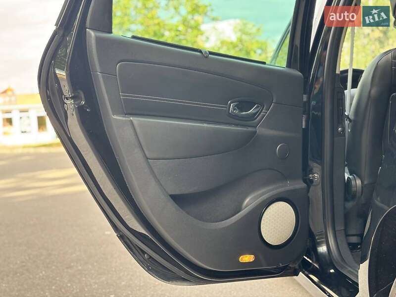 Мінівен Renault Scenic 2014 в Києві фото 56 Мінівен Renault Scenic 2014 в Києві