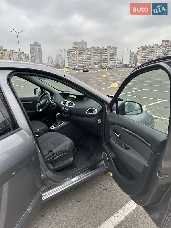 Минивэн Renault Scenic 2011 в Киеве