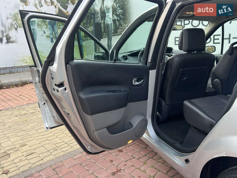 Мінівен Renault Scenic 2008 в Одесі