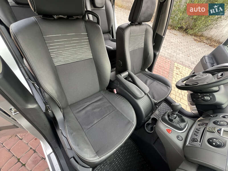 Мінівен Renault Scenic 2008 в Одесі