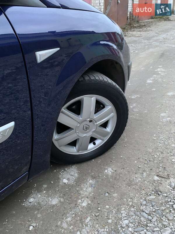 Минивэн Renault Scenic 2005 в Запорожье