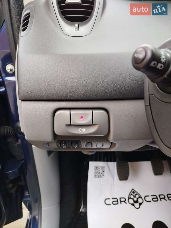 Минивэн Renault Scenic 2005 в Запорожье