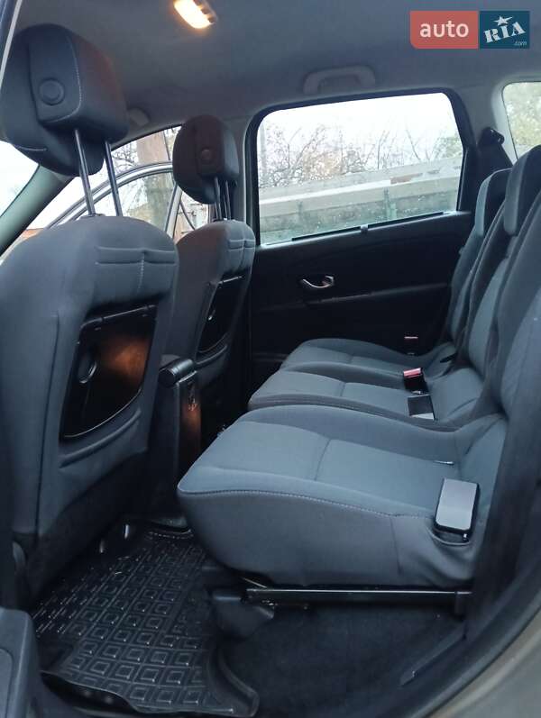 Мінівен Renault Scenic 2010 в Сумах фото 10 Мінівен Renault Scenic 2010 в Сумах