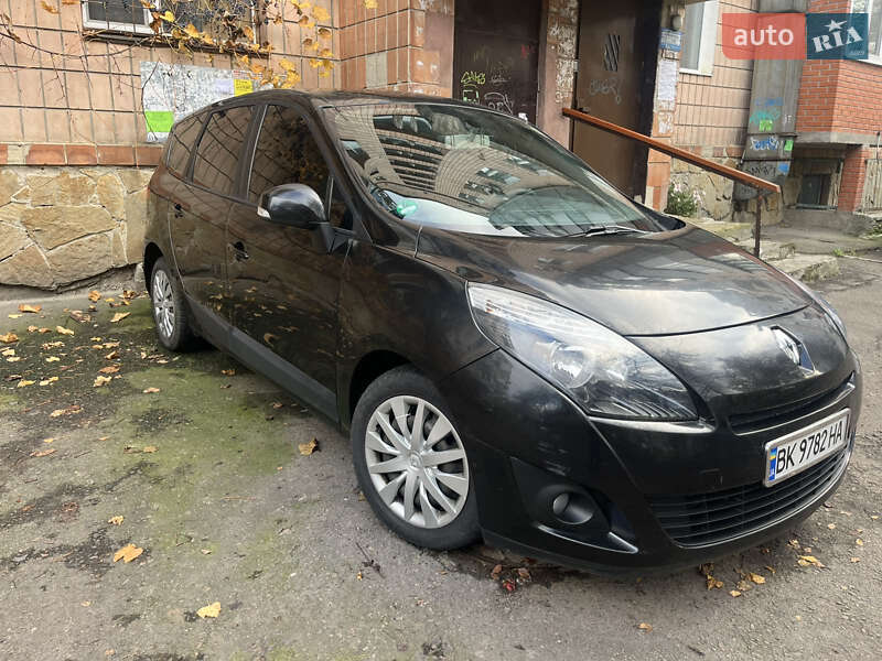 Мінівен Renault Scenic 2009 в Рівному