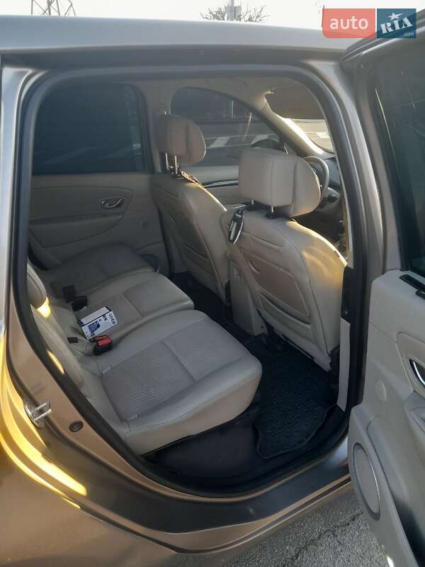 Минивэн Renault Scenic 2010 в Киеве фото 16 Минивэн Renault Scenic 2010 в Киеве