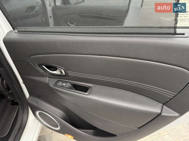 Мінівен Renault Scenic 2011 в Луцьку фото 40 Мінівен Renault Scenic 2011 в Луцьку