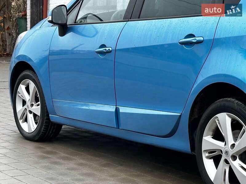 Мінівен Renault Scenic 2012 в Красилові