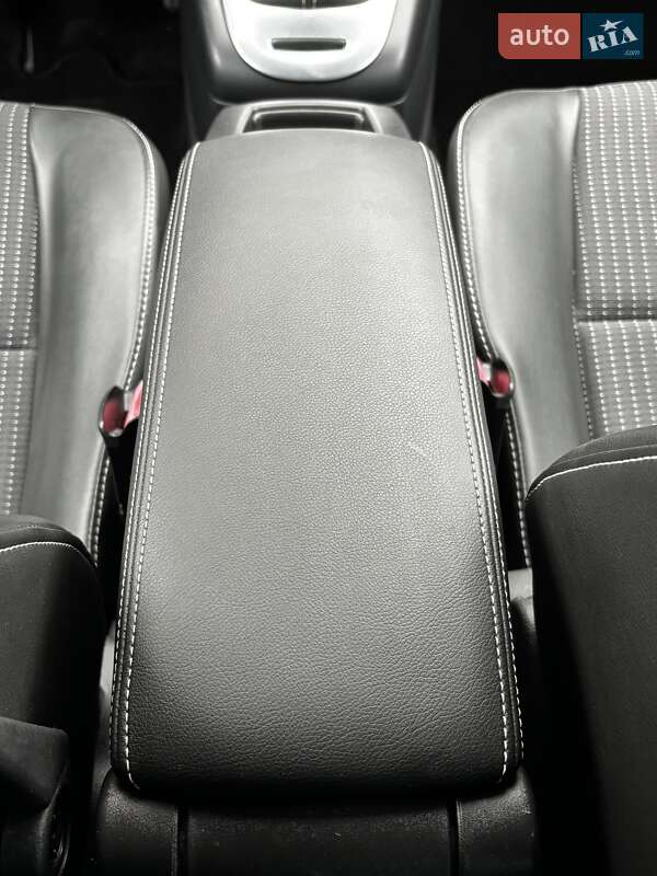 Мінівен Renault Scenic 2012 в Красилові