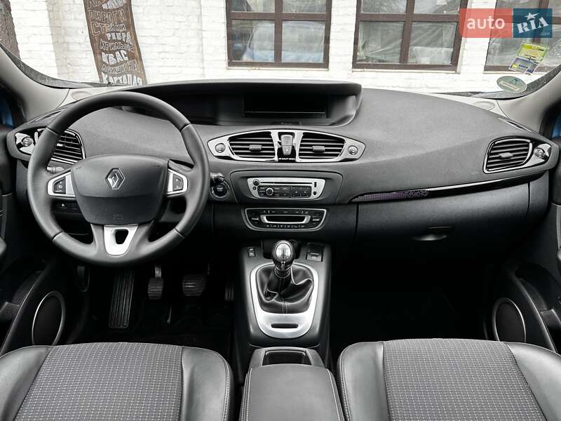 Мінівен Renault Scenic 2012 в Красилові