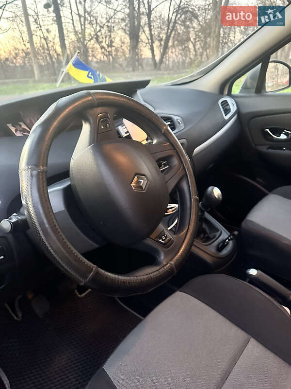 Минивэн Renault Scenic 2015 в Житомире фото 13 Минивэн Renault Scenic 2015 в Житомире