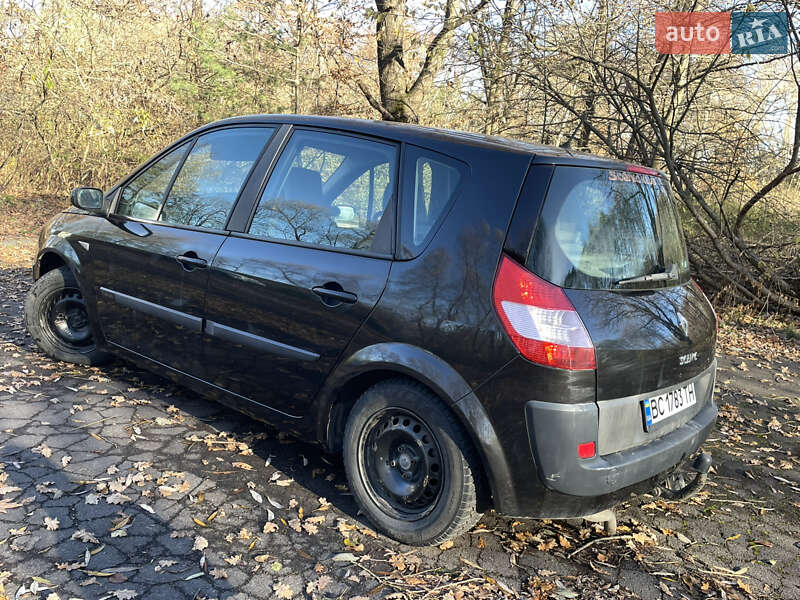 Минивэн Renault Scenic 2004 в Дрогобыче