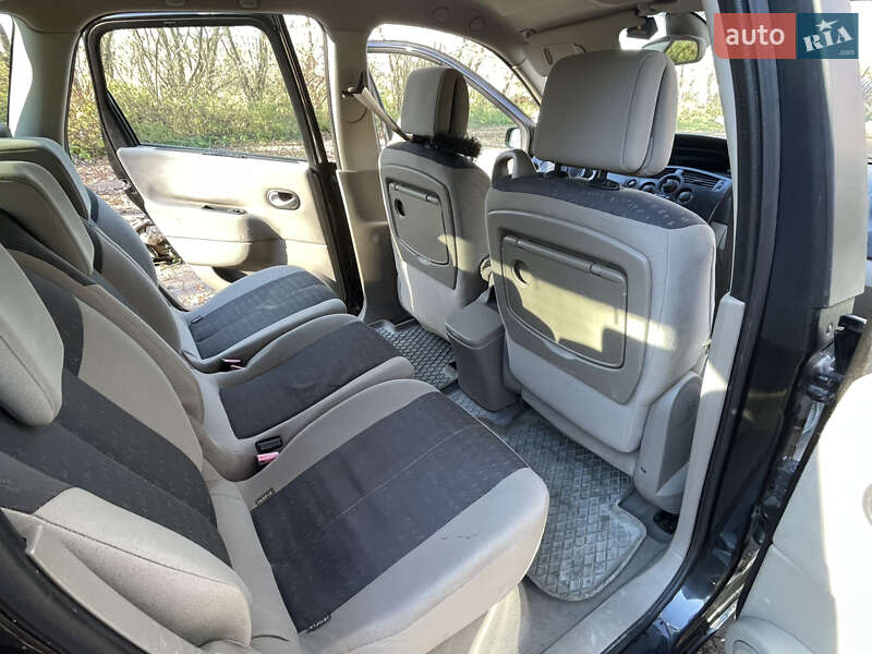 Минивэн Renault Scenic 2004 в Дрогобыче