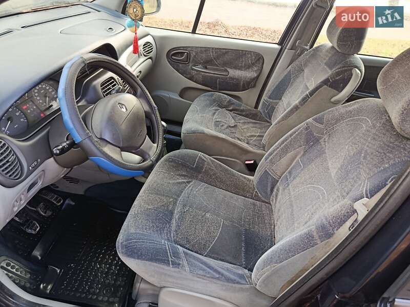 Минивэн Renault Scenic 2000 в Ровно
