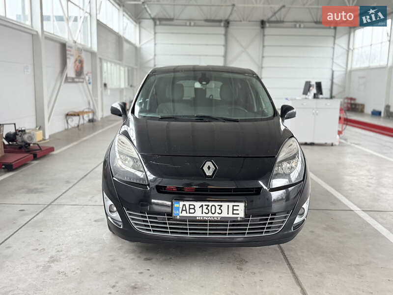 Минивэн Renault Scenic 2011 в Ильинцах