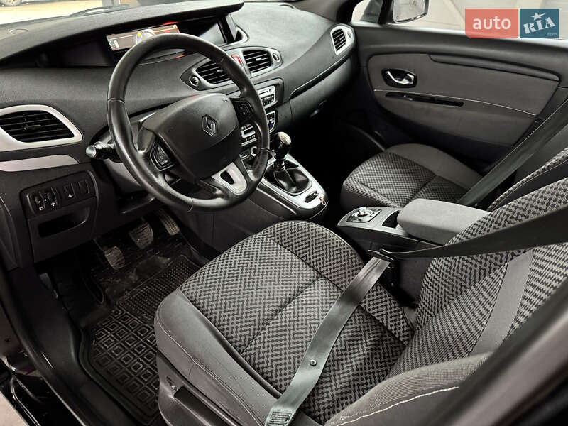 Минивэн Renault Scenic 2011 в Ильинцах