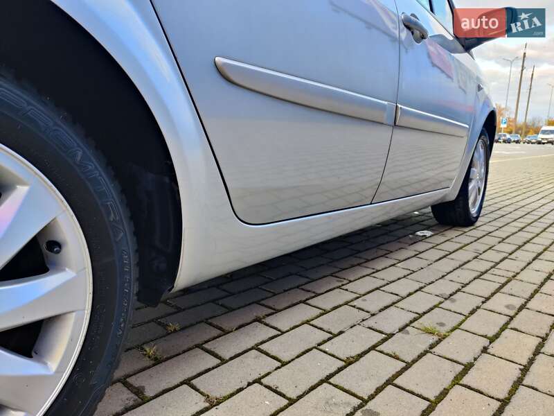 Минивэн Renault Scenic 2006 в Нововолынске фото 10 Минивэн Renault Scenic 2006 в Нововолынске