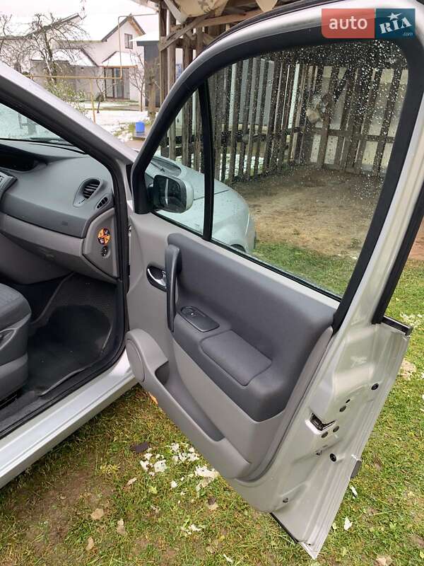 Минивэн Renault Scenic 2006 в Ивано-Франковске фото 17 Минивэн Renault Scenic 2006 в Ивано-Франковске