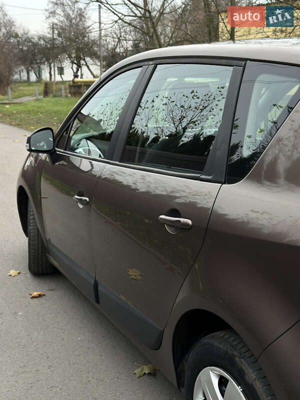 Минивэн Renault Scenic 2010 в Дубно фото 8 Минивэн Renault Scenic 2010 в Дубно