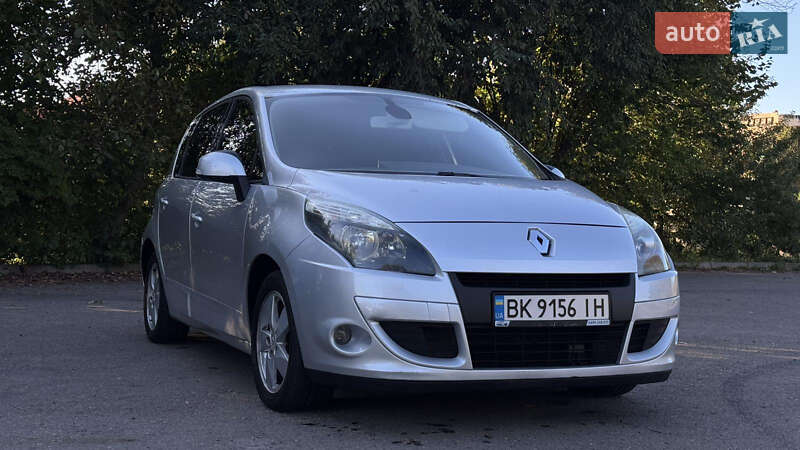 Минивэн Renault Scenic 2009 в Ровно