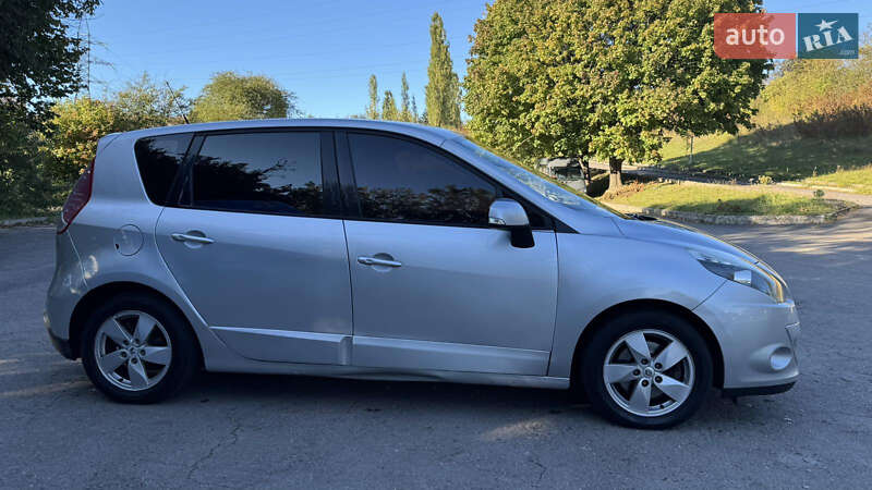 Минивэн Renault Scenic 2009 в Ровно
