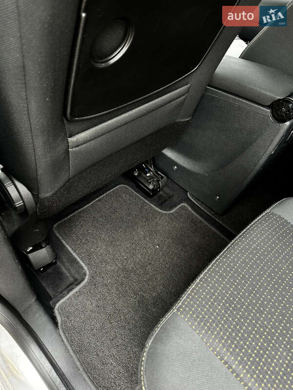 Минивэн Renault Scenic 2009 в Ровно